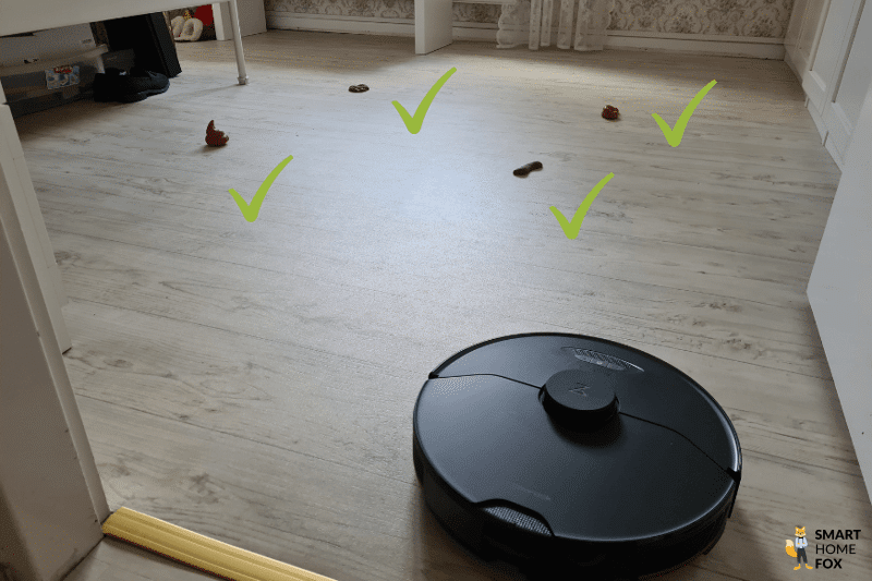 Roborock S7 MaxV Ultra во время теста на распознавание объекта - собачьи экскременты